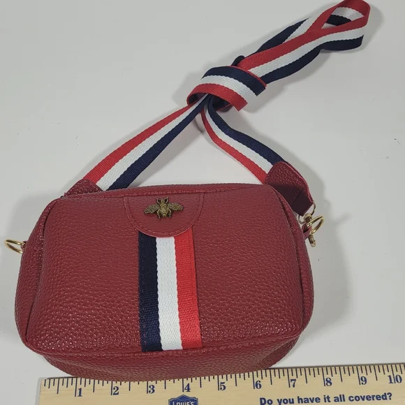 Red Bumble bee bag unbranded - Picture 1 of 9